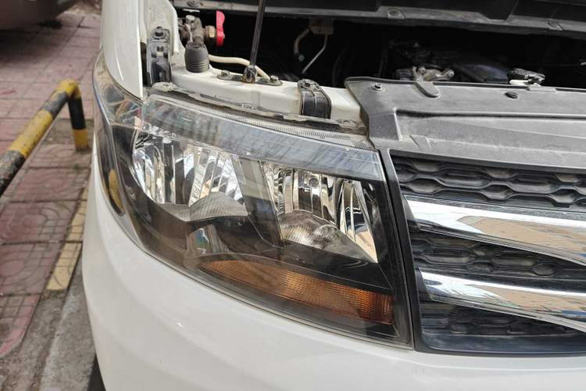 Used JAC Refine M3 2015 Maker Edition 1.6L Luxury Smart Version Right Front Headlight