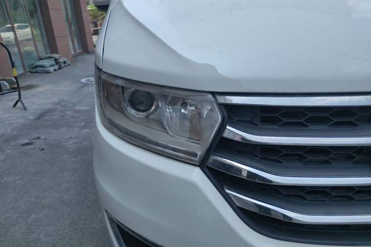 Used JAC Refine M3 2015 Maker Edition 1.6L Luxury Smart Version Right Front Headlight