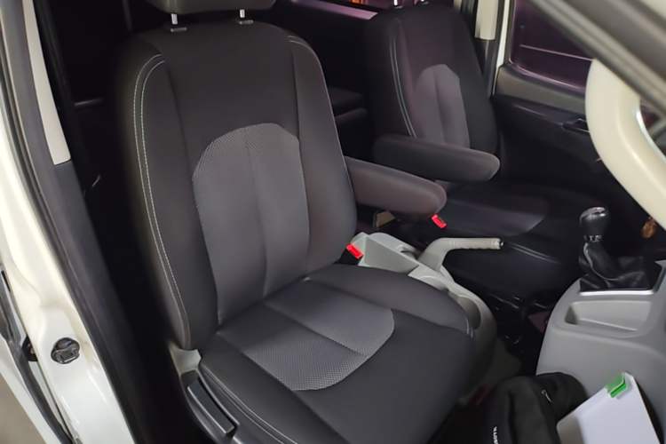 Used JAC Refine M3 2015 Maker Edition 1.6L Luxury Version Right Front Seat