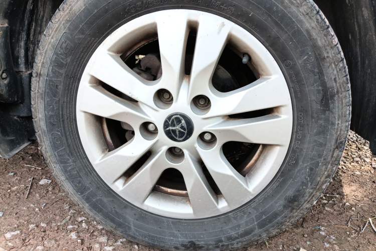 Used JAC Refine M3 2015 Maker Edition 1.6L Luxury Smart Version Right Front Wheel Hub