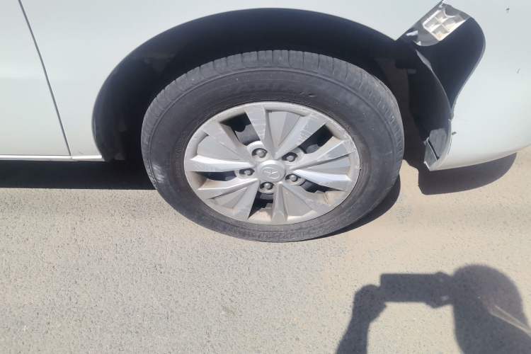 Used JAC Refine M3 2015 Maker Edition 1.6L Luxury Version Right Front Wheel Hub