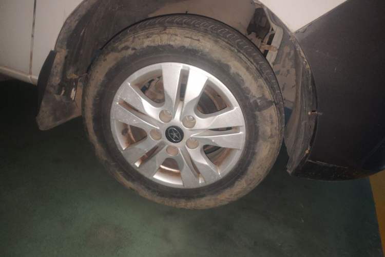 Used JAC Refine M3 2015 Maker Edition 1.6L Luxury Version Right Front Wheel Hub