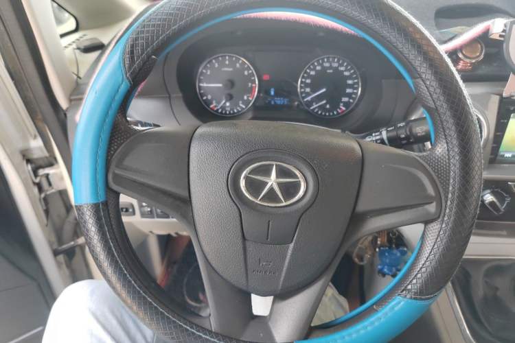 Used JAC Refine M3 2015 Maker Edition 1.6L Luxury Version Steering Wheel