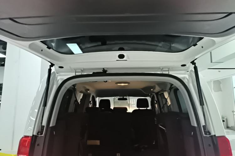 Used JAC Refine M3 2015 Maker Edition 1.6L Luxury Version Trunk