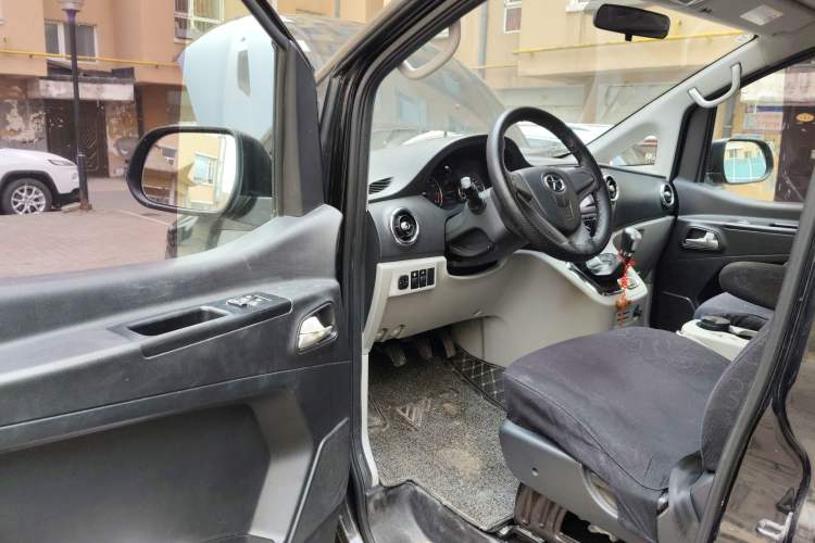 Used JAC Refine M3 2016 IKEA Edition 1.6L Luxury Smart Model Driver Seat