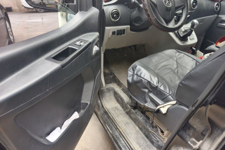 Used JAC Refine M3 2016 IKEA Edition 1.6L Luxury Smart Model Driver Seat