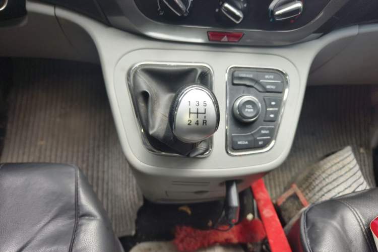 Used JAC Refine M3 2016 IKEA Edition 1.6L Luxury Smart Model Gear Lever