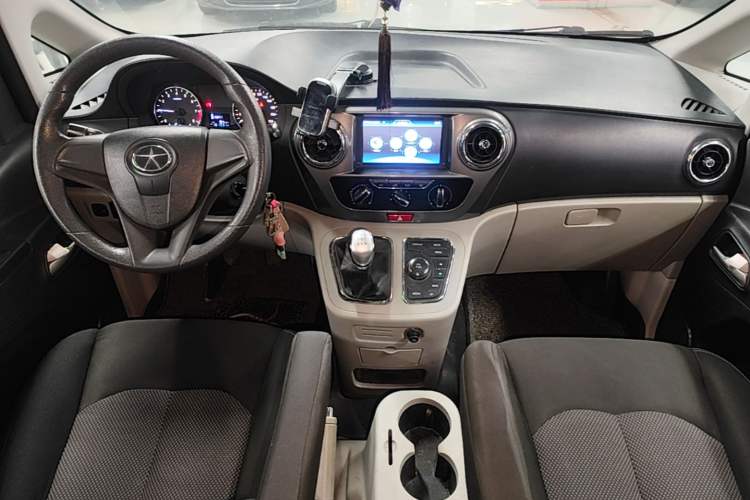 Used JAC Refine M3 2016 IKEA Edition 1.6L Luxury Smart Model Gear Lever