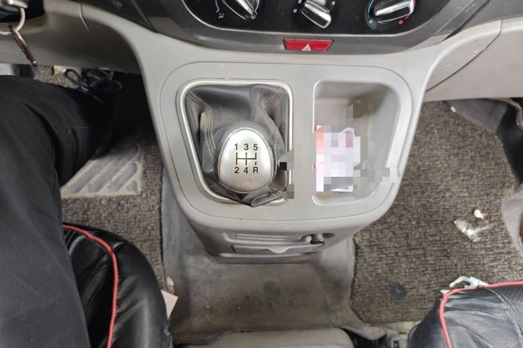Used JAC Refine M3 2016 IKEA Edition 1.6L Luxury Model Gear Lever