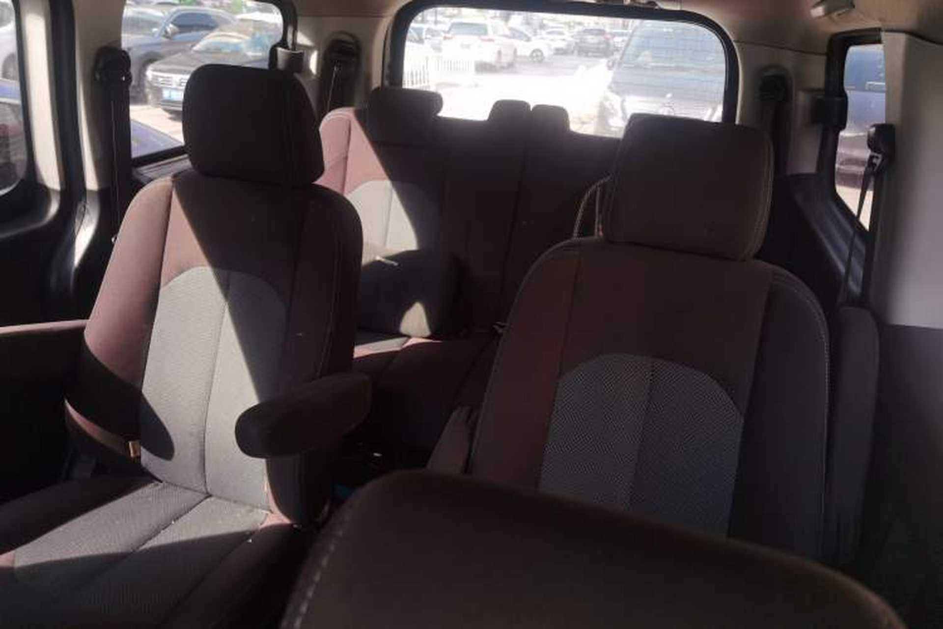 Used JAC Refine M3 2016 IKEA Edition 1.6L Luxury Smart Model Interior 4