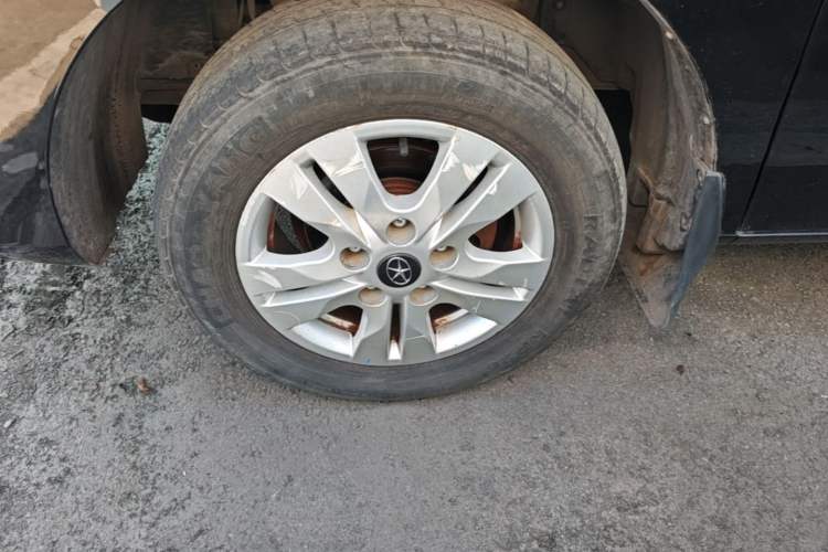 Used JAC Refine M3 2016 IKEA Edition 1.6L Luxury Smart Model Left Front Wheel Hub