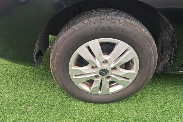 Used JAC Refine M3 2016 IKEA Edition 2.0L Luxury Smart Model Left Front Wheel Hub