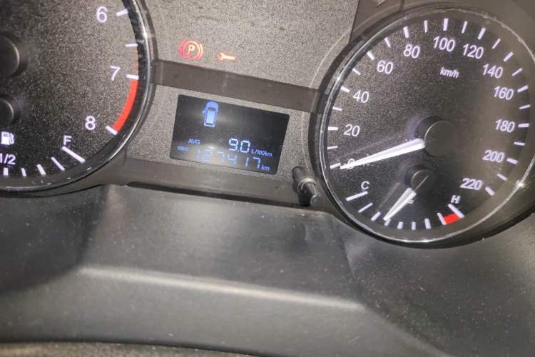 Used JAC Refine M3 2016 IKEA Edition 1.6L Luxury Smart Model Odometer Close Up