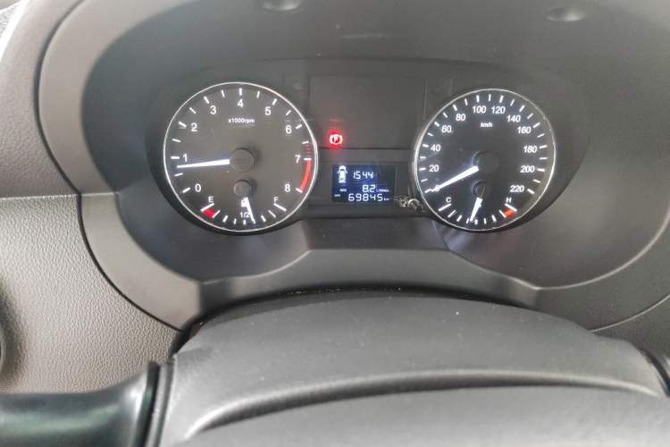 Used JAC Refine M3 2016 IKEA Edition 1.6L Luxury Model Odometer Close Up