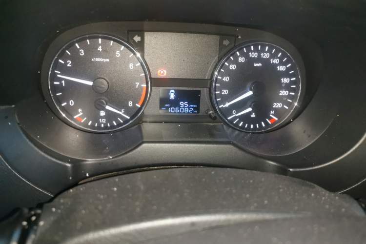 Used JAC Refine M3 2016 IKEA Edition 1.6L Luxury Model Odometer Close Up