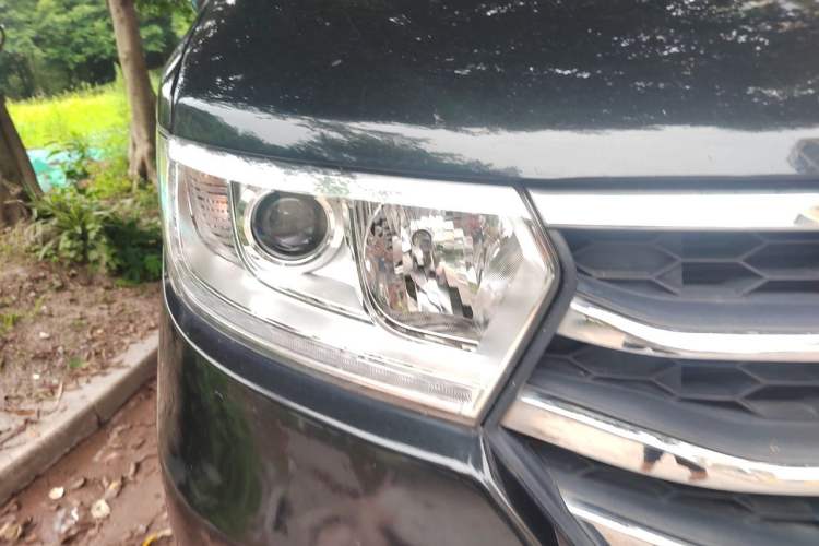 Used JAC Refine M3 2016 IKEA Edition 1.6L Luxury Model Right Front Headlight