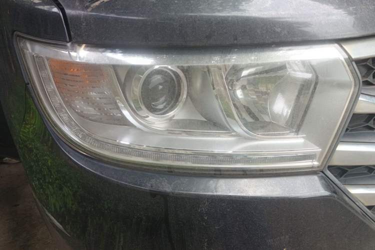 Used JAC Refine M3 2016 IKEA Edition 1.6L Luxury Smart Model Right Front Headlight