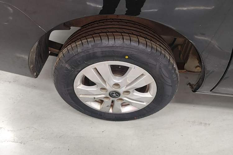 Used JAC Refine M3 2016 IKEA Edition 1.6L Luxury Smart Model Right Rear Wheel Hub