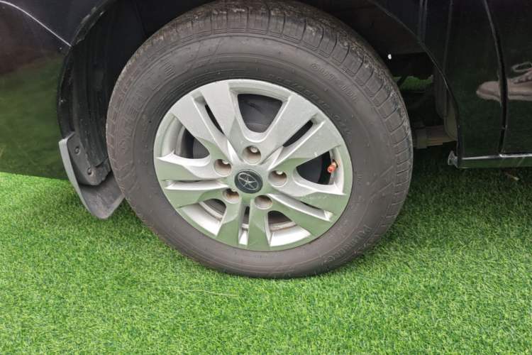 Used JAC Refine M3 2016 IKEA Edition 2.0L Luxury Smart Model Right Rear Wheel Hub
