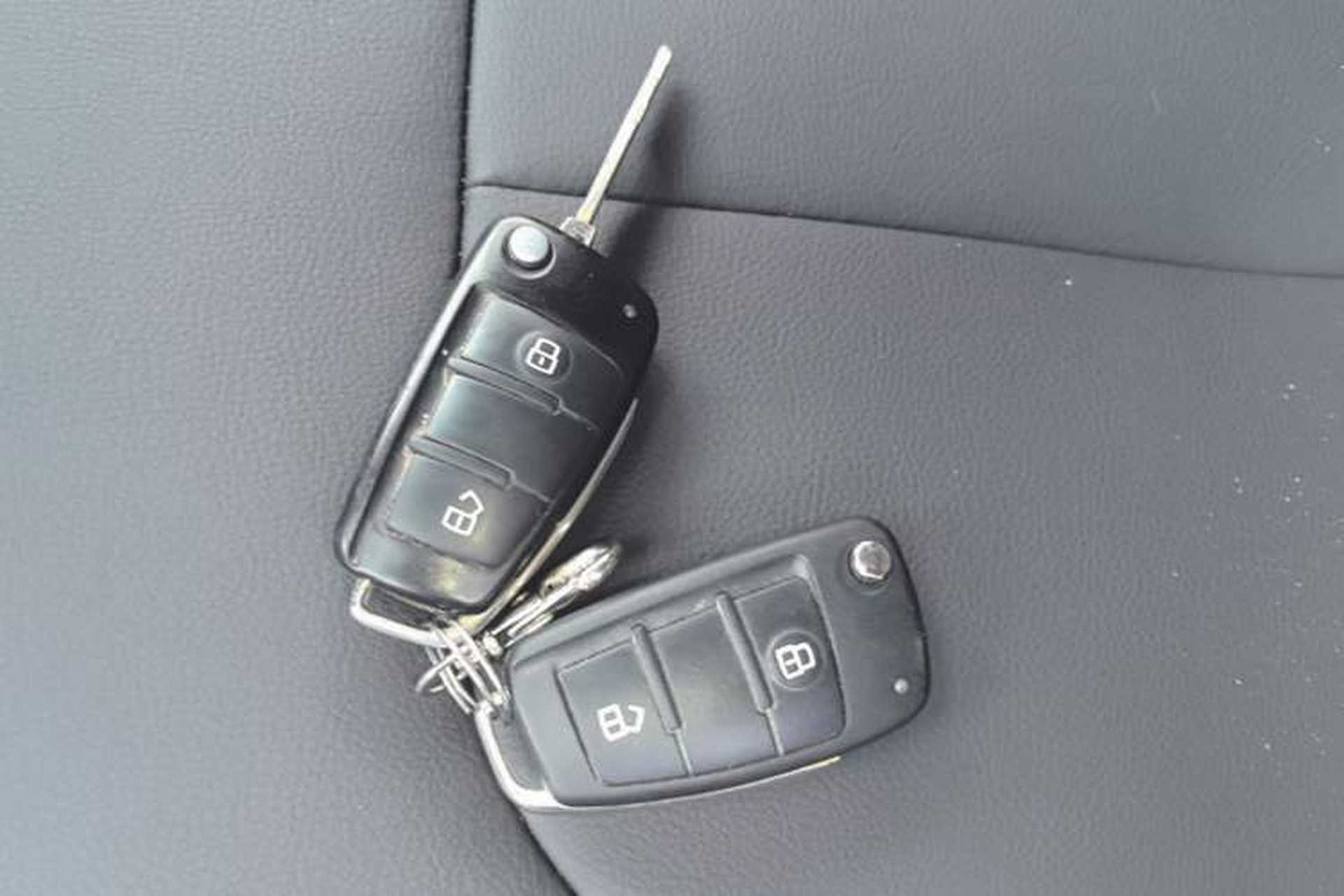 Used JAC Refine M3 2016 IKEA Edition 1.6L Luxury Smart Model Vehicle Key