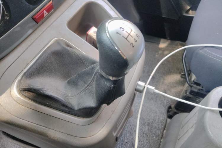 Used JAC Refine M3 2016 IKEA Edition 2.0L Luxury Model Gear Lever