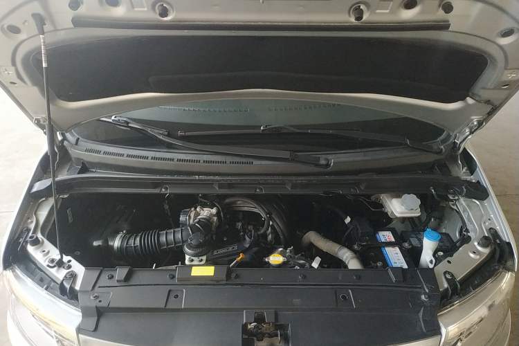 Used JAC Refine M3 2016 IKEA Edition 1.6L Luxury Smart Model Engine Bay