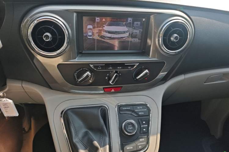 Used JAC Refine M3 2016 IKEA Edition 1.6L Luxury Smart Model Audio And AC Panel