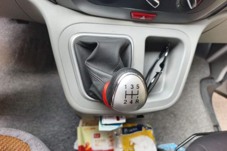 Used JAC Refine M3 2016 IKEA Edition 1.6L Luxury Model Gear Lever