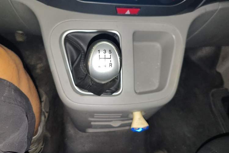Used JAC Refine M3 2016 IKEA Edition 1.6L Luxury Model Gear Lever