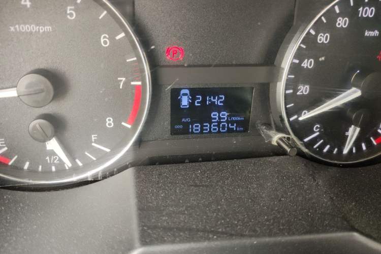 Used JAC Refine M3 2016 IKEA Edition 1.6L Luxury Smart Model Odometer Close Up