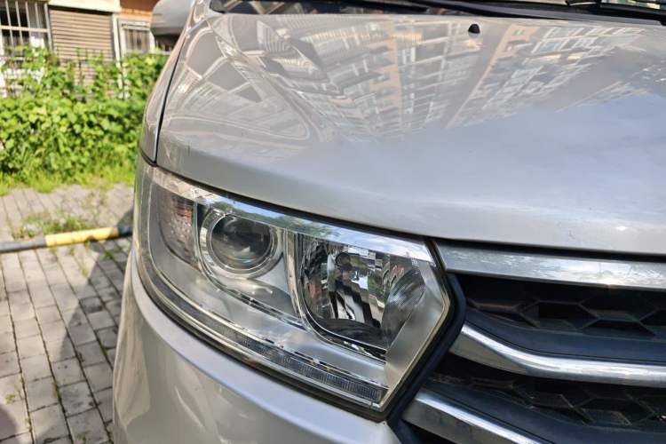 Used JAC Refine M3 2016 IKEA Edition 1.6L Luxury Smart Model Right Front Headlight