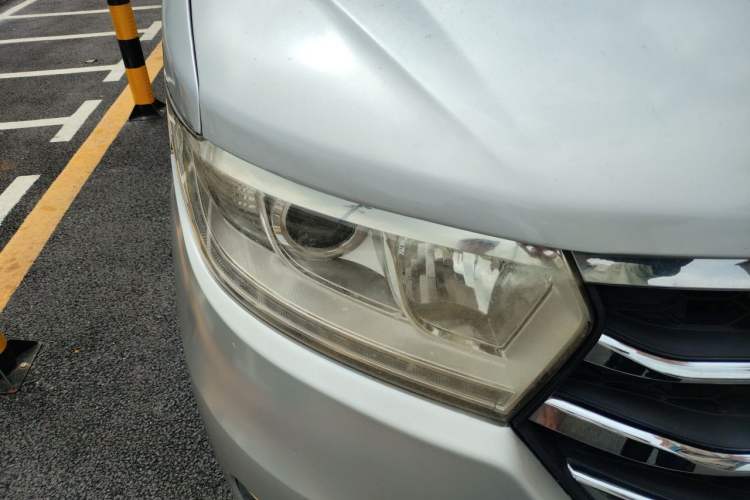 Used JAC Refine M3 2016 IKEA Edition 1.6L Luxury Smart Model Right Front Headlight