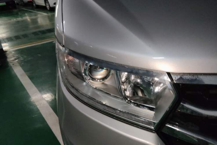 Used JAC Refine M3 2016 IKEA Edition 1.6L Luxury Smart Model Right Front Headlight