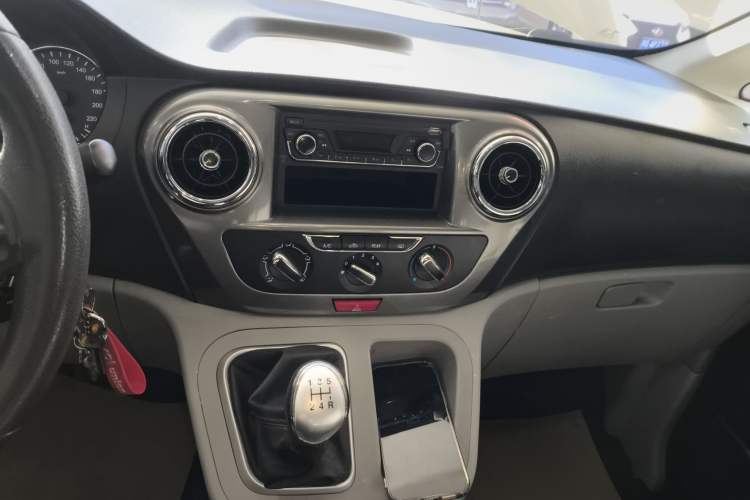 Used JAC Refine M3 2016 IKEA Edition 1.6L Luxury Model Audio And AC Panel