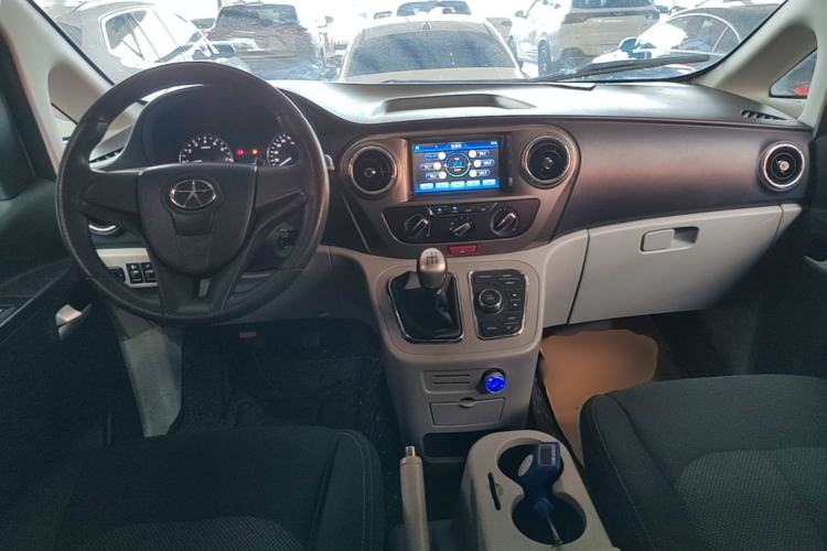 Used JAC Refine M3 2016 IKEA Edition 1.6L Luxury Smart Model Center Console
