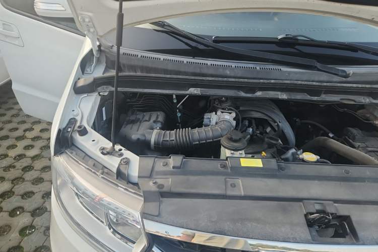 Used JAC Refine M3 2016 IKEA Edition 1.6L Luxury Smart Model Engine Bay Right
