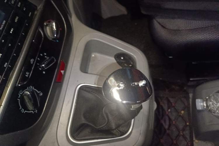 Used JAC Refine M3 2016 IKEA Edition 1.6L Luxury Model Gear Lever
