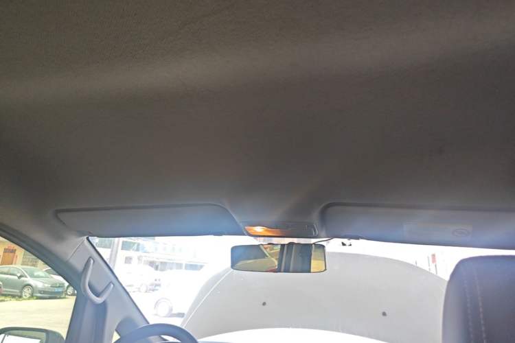 Used JAC Refine M3 2016 IKEA Edition 1.6L Luxury Smart Model Headliner