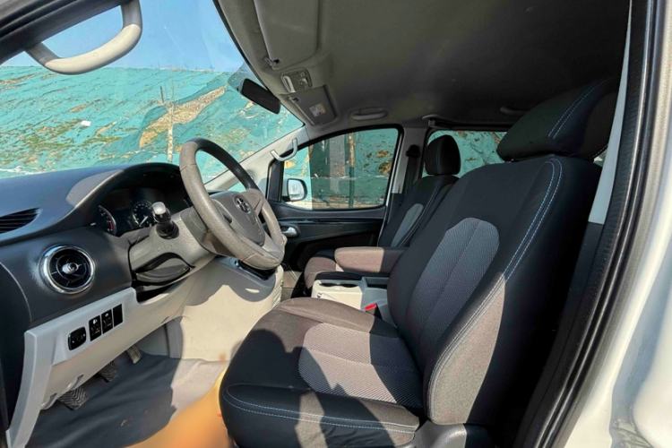 Used JAC Refine M3 2016 IKEA Edition 1.6L Luxury Smart Model Interior 2
