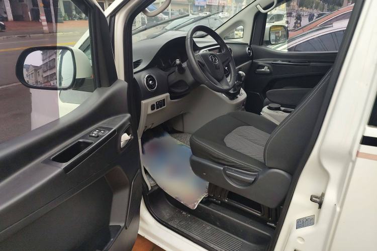 Used JAC Refine M3 2016 IKEA Edition 1.6L Luxury Smart Model Interior 2