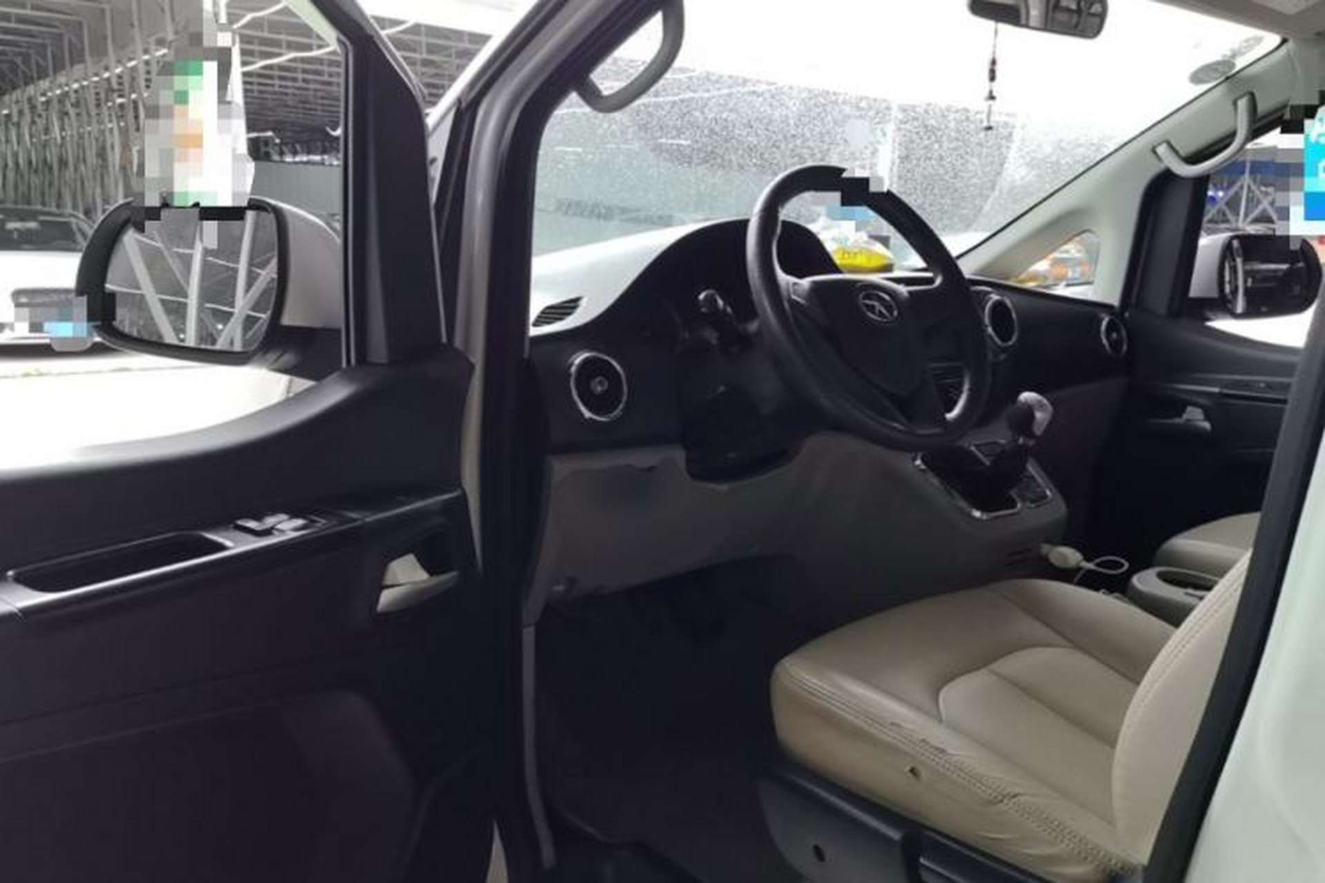 Used JAC Refine M3 2016 IKEA Edition 2.0L Luxury Smart Model Interior 3