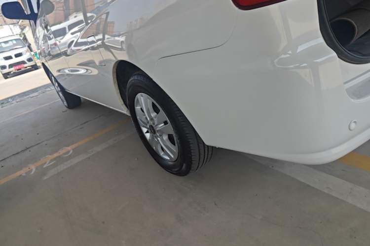 Used JAC Refine M3 2016 IKEA Edition 1.6L Luxury Smart Model Left Side Sill