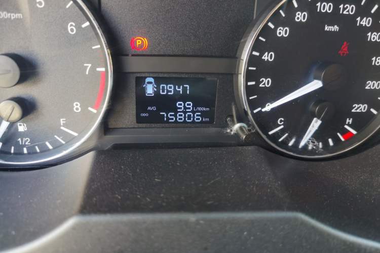 Used JAC Refine M3 2016 IKEA Edition 1.6L Luxury Model Odometer Close Up