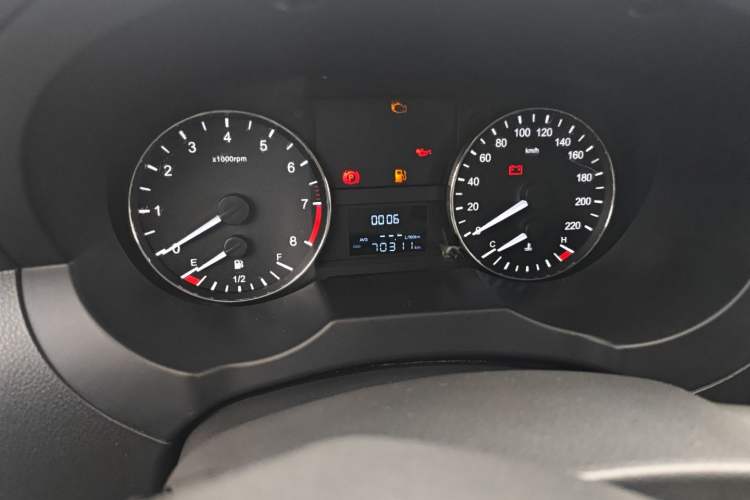Used JAC Refine M3 2016 IKEA Edition 1.6L Luxury Smart Model Odometer Close Up