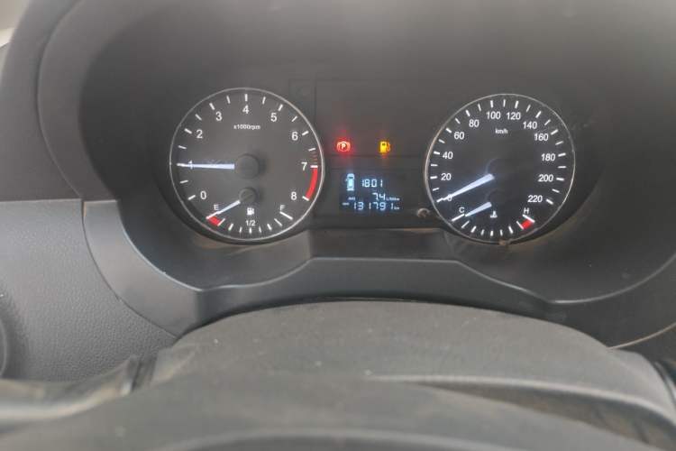 Used JAC Refine M3 2016 IKEA Edition 1.6L Luxury Model Odometer Close Up