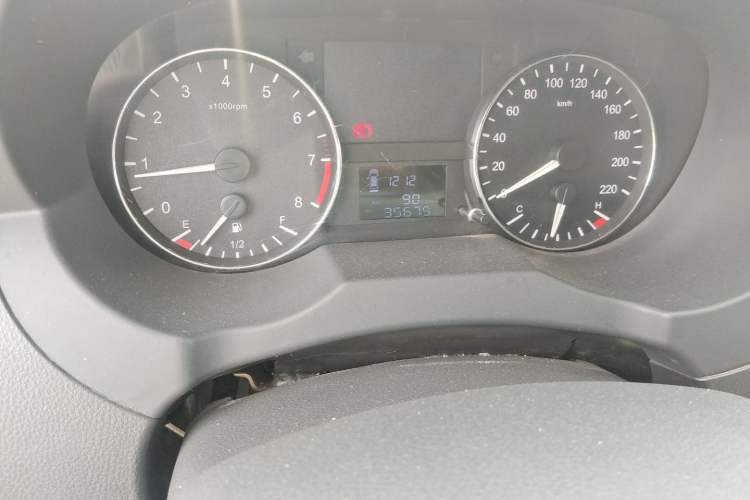 Used JAC Refine M3 2016 IKEA Edition 2.0L Luxury Model Odometer Close Up