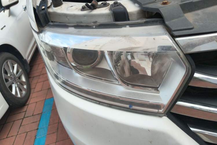 Used JAC Refine M3 2016 IKEA Edition 1.6L Luxury Model Right Front Headlight