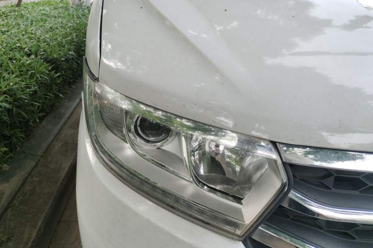 Used JAC Refine M3 2016 IKEA Edition 1.6L Luxury Smart Model Right Front Headlight