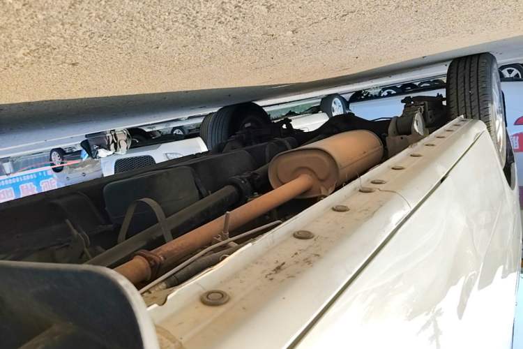 Used JAC Refine M3 2016 IKEA Edition 1.6L Luxury Smart Model Right Side Sill