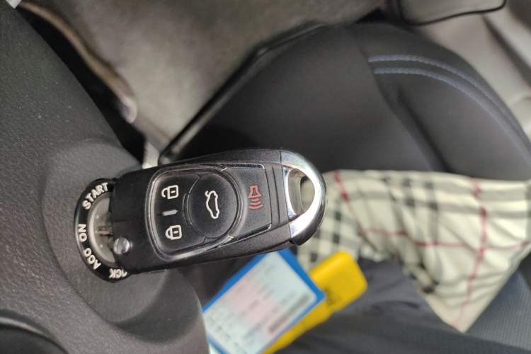 Used JAC Refine M3 2016 IKEA Edition 2.0L Luxury Smart Model Vehicle Key